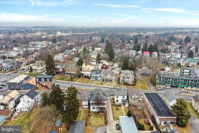 542 E QUEEN STREET, Chambersburg, PA 17201