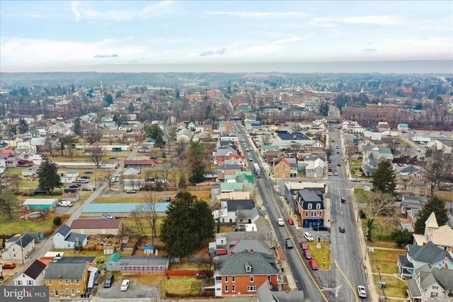 542 E QUEEN STREET, Chambersburg, PA 17201