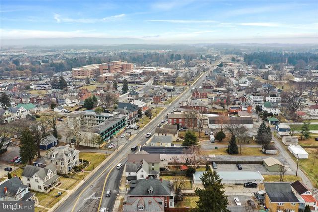 542 E QUEEN STREET, Chambersburg, PA 17201