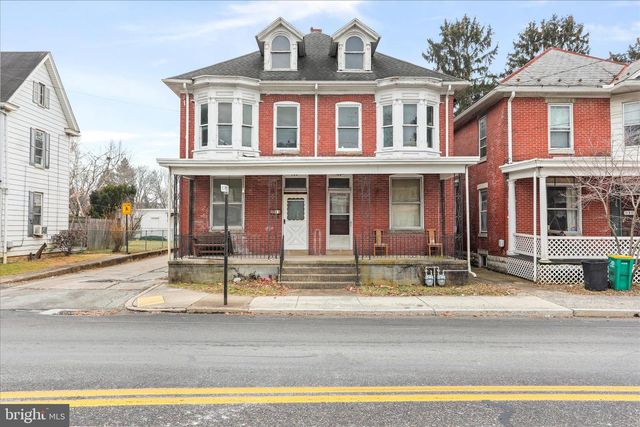 542 E QUEEN STREET, Chambersburg, PA 17201