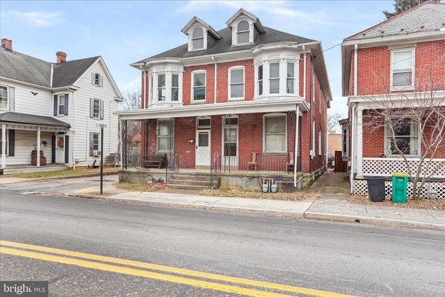 542 E QUEEN STREET, Chambersburg, PA 17201