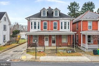 542 E QUEEN STREET, Chambersburg, PA 17201