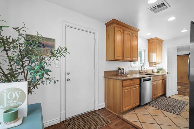 10851 Scoville Avenue, Los Angeles, CA 91040