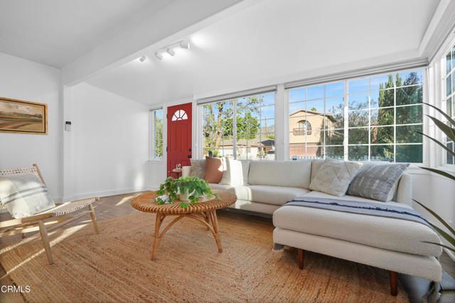 10851 Scoville Avenue, Los Angeles, CA 91040