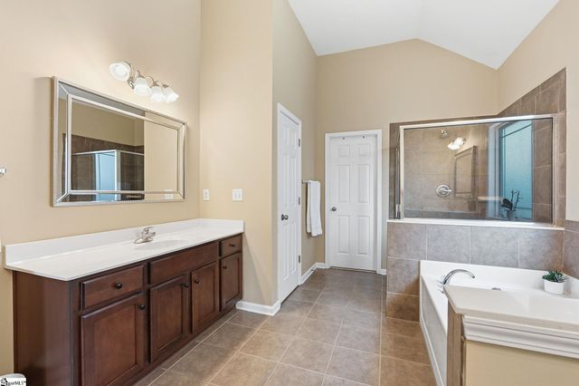 11 Roanoke Hills Court, Simpsonville, SC 29681