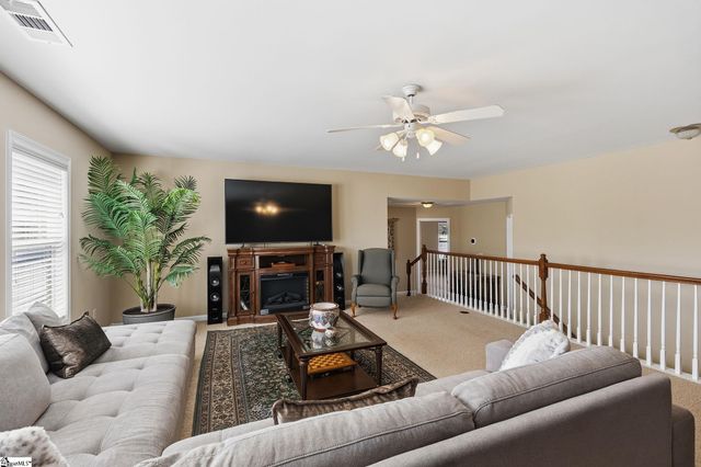 11 Roanoke Hills Court, Simpsonville, SC 29681