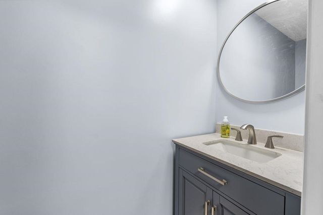 8215 PLANTERS DR, Memphis, TN 38018