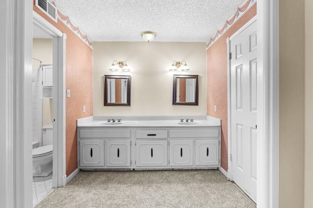 8215 PLANTERS DR, Memphis, TN 38018