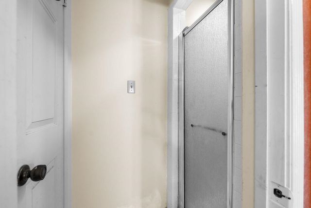 8215 PLANTERS DR, Memphis, TN 38018