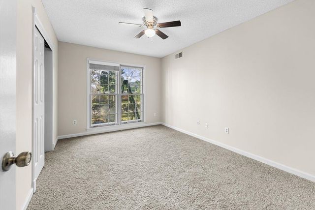 8215 PLANTERS DR, Memphis, TN 38018