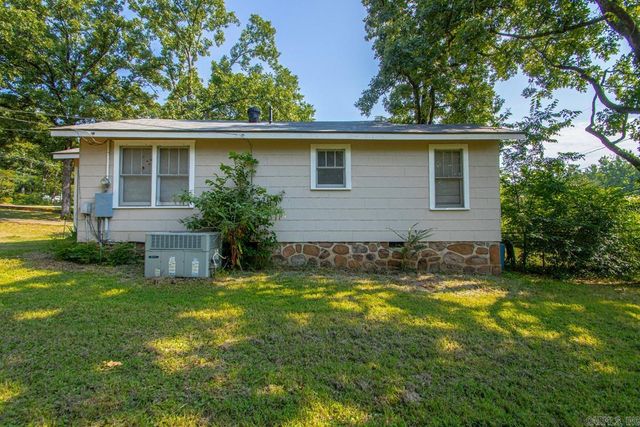8214 Holiday Dr, Sherwood, AR 72120