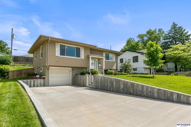7908 Pasadena Avenue, Omaha, NE 68124