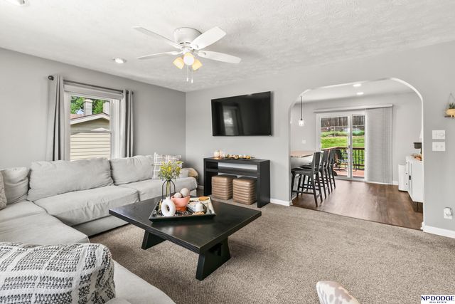 7908 Pasadena Avenue, Omaha, NE 68124