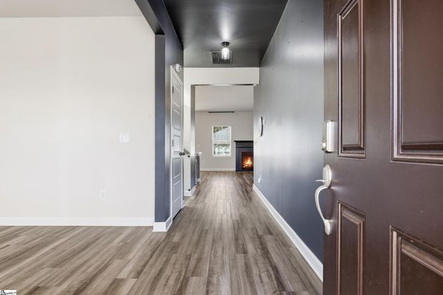 813 Elgon Walk Drive, Fountain Inn, SC 29644