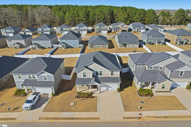 813 Elgon Walk Drive, Fountain Inn, SC 29644