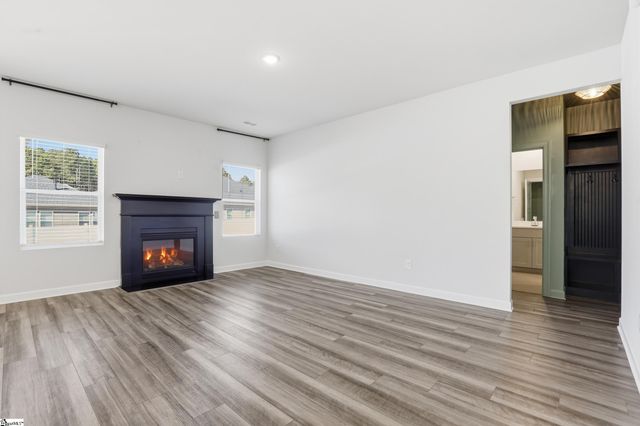 813 Elgon Walk Drive, Fountain Inn, SC 29644