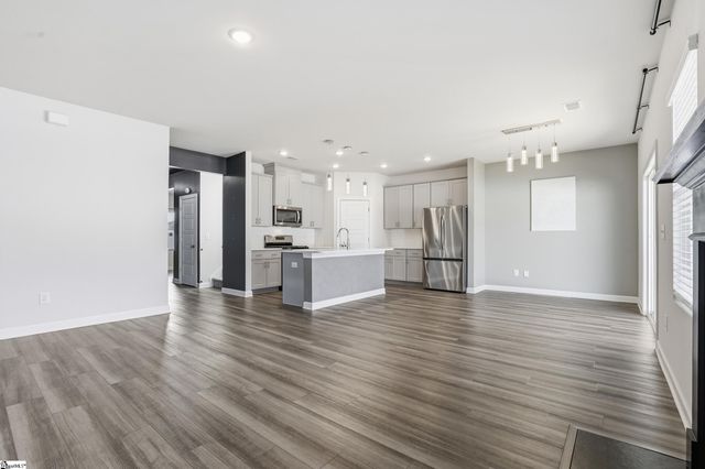 813 Elgon Walk Drive, Fountain Inn, SC 29644