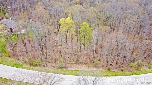 505 Bluebird Trail, Ortonville, MI 48462