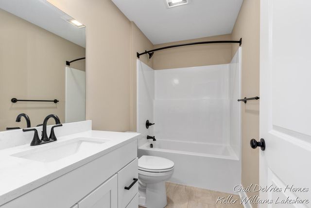 4498 Meadow Pond Way 66, Hamilton, MI 49419