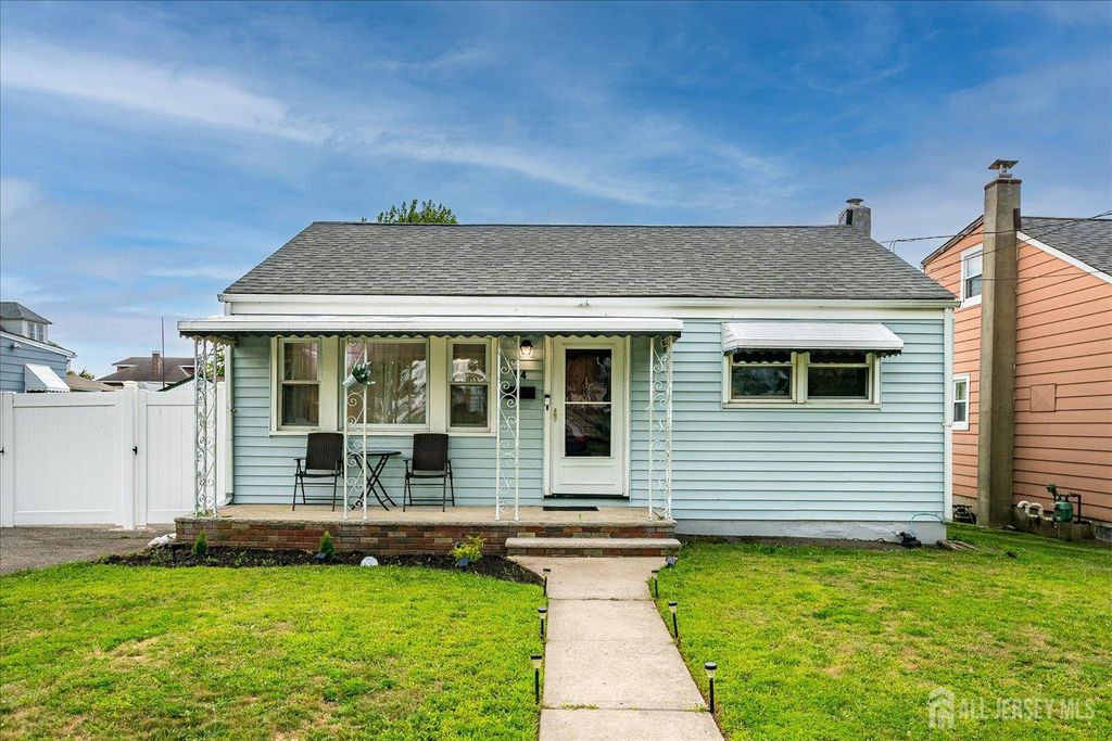 54 Holly Street, Port Reading, NJ 07064