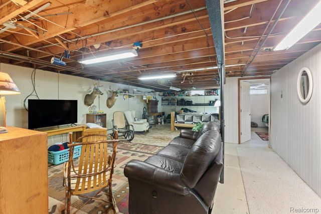 5067 Hemingway Lake Road, Marathon Township, MI 48464