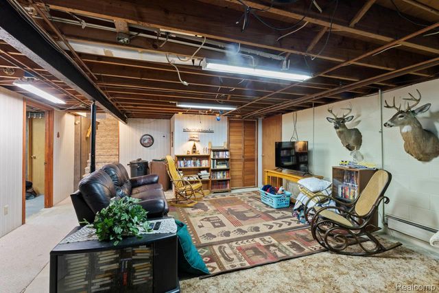 5067 Hemingway Lake Road, Marathon Township, MI 48464