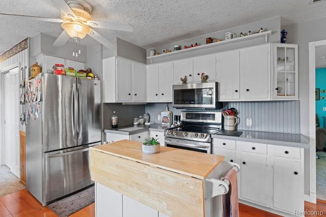 5067 Hemingway Lake Road, Marathon Township, MI 48464