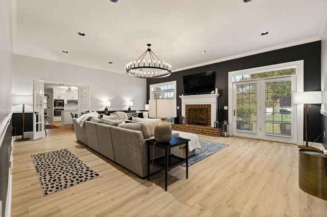 726 N Main Street, Monticello, KY 42633