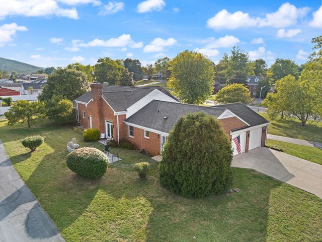 726 N Main Street, Monticello, KY 42633