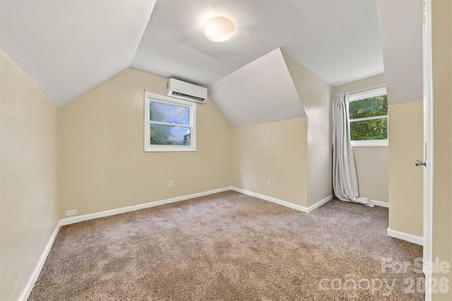 861 8th Street Place SE, Hickory, NC 28602