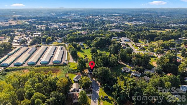 861 8th Street Place SE, Hickory, NC 28602