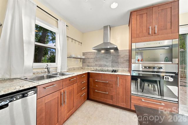 861 8th Street Place SE, Hickory, NC 28602