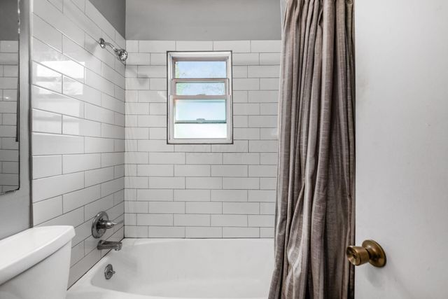 59-59.5 W Fifth Avenue, Columbus, OH 43201