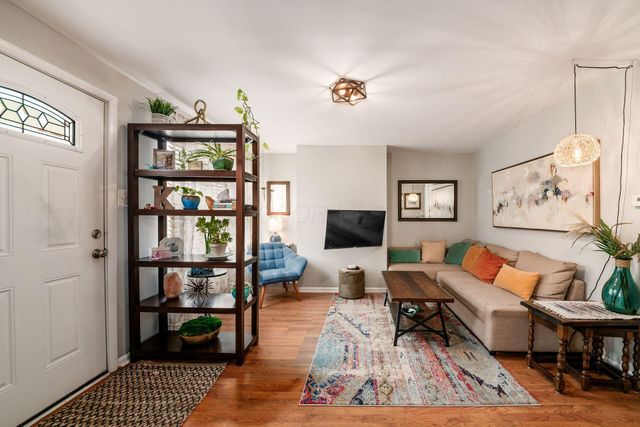 59-59.5 W Fifth Avenue, Columbus, OH 43201