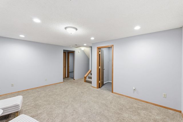 530 E Conestoga Rd, Maize, KS 67101