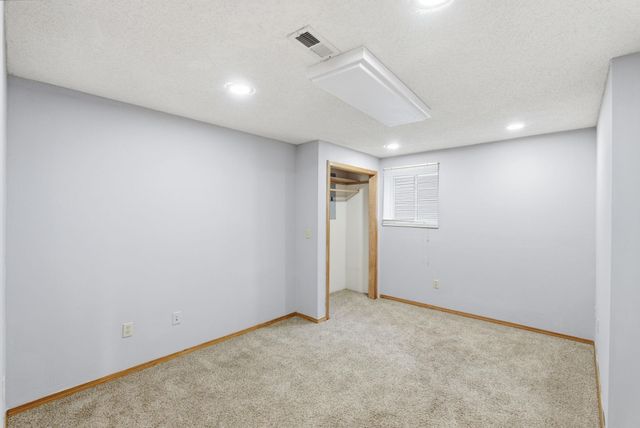 530 E Conestoga Rd, Maize, KS 67101