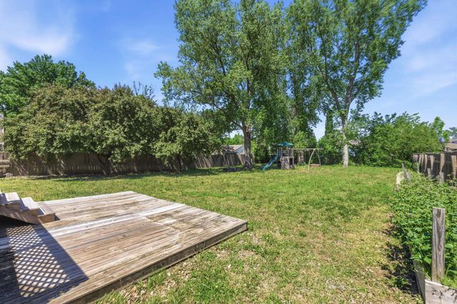 530 E Conestoga Rd, Maize, KS 67101