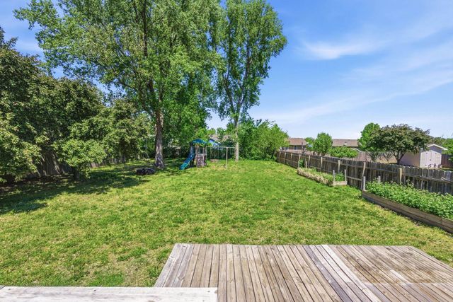 530 E Conestoga Rd, Maize, KS 67101