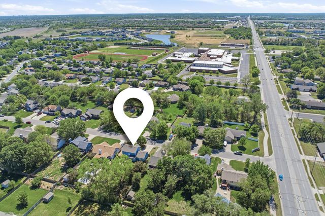 530 E Conestoga Rd, Maize, KS 67101
