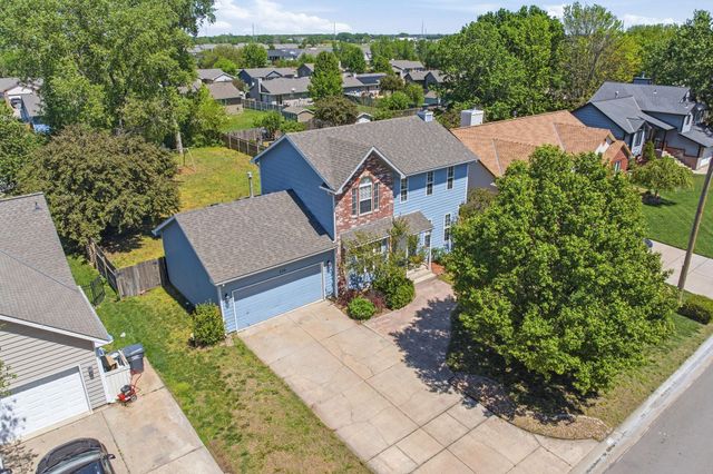 530 E Conestoga Rd, Maize, KS 67101