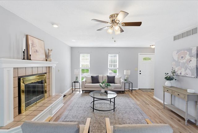 530 E Conestoga Rd, Maize, KS 67101