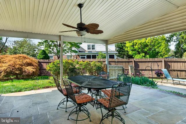 2615 DOGWOOD LN, Norristown, PA 19401