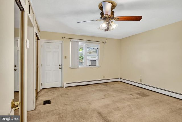 2615 DOGWOOD LN, Norristown, PA 19401