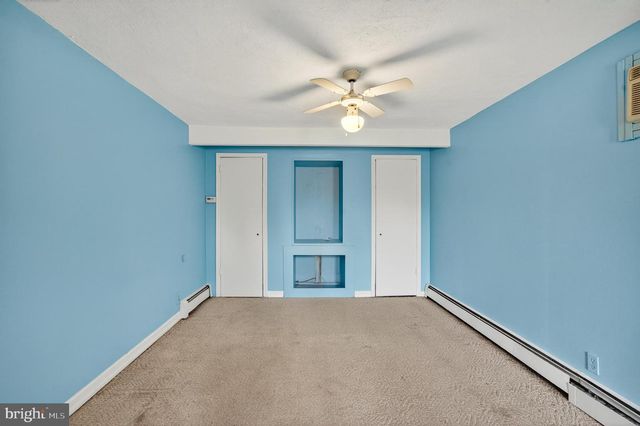 2615 DOGWOOD LN, Norristown, PA 19401