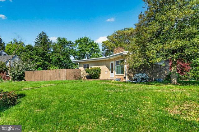 2615 DOGWOOD LN, Norristown, PA 19401