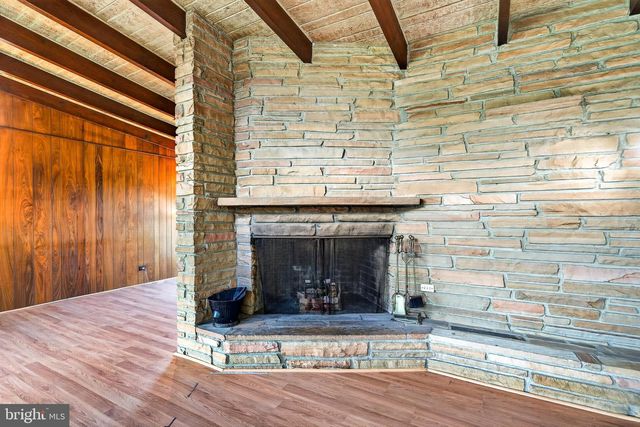 2615 DOGWOOD LN, Norristown, PA 19401