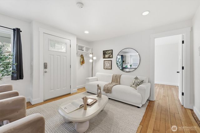 1651 SW 114th Street, Seattle, WA 98146