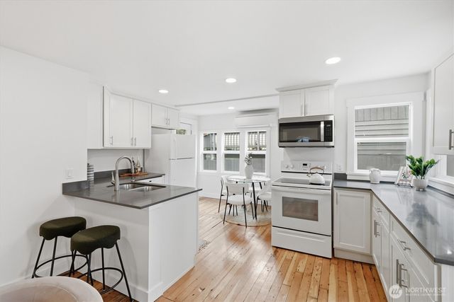 1651 SW 114th Street, Seattle, WA 98146