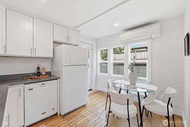 1651 SW 114th Street, Seattle, WA 98146