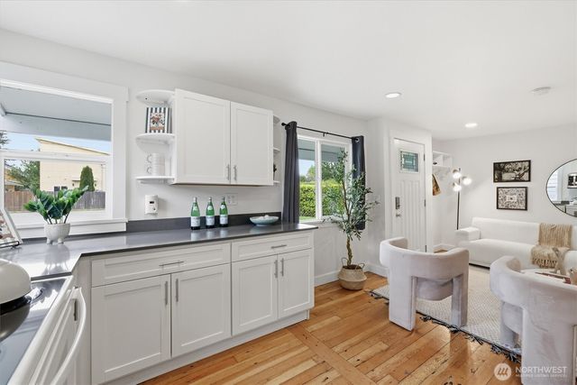 1651 SW 114th Street, Seattle, WA 98146